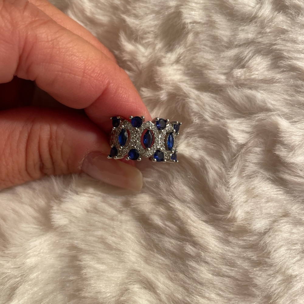 Stunning Sizeable please look at the base. Gorgeous cocktail ring CZ crystal